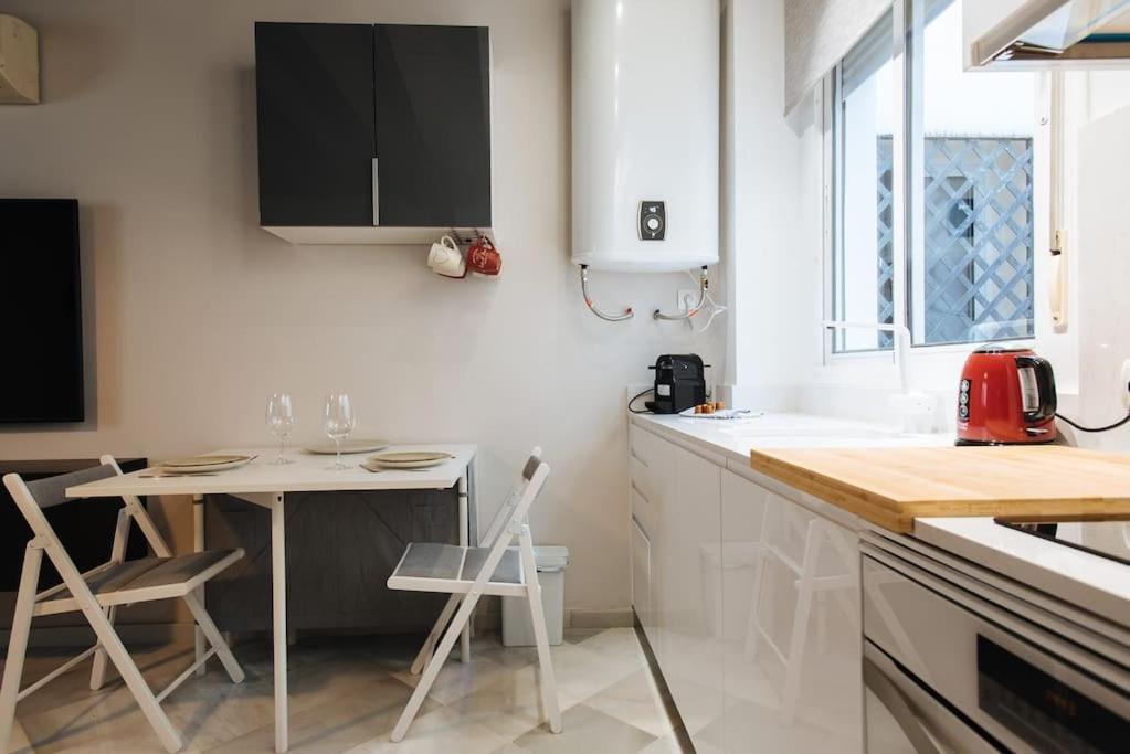 Apartment Ad2b Apartment, 300m From Cathedral With 2br Seville